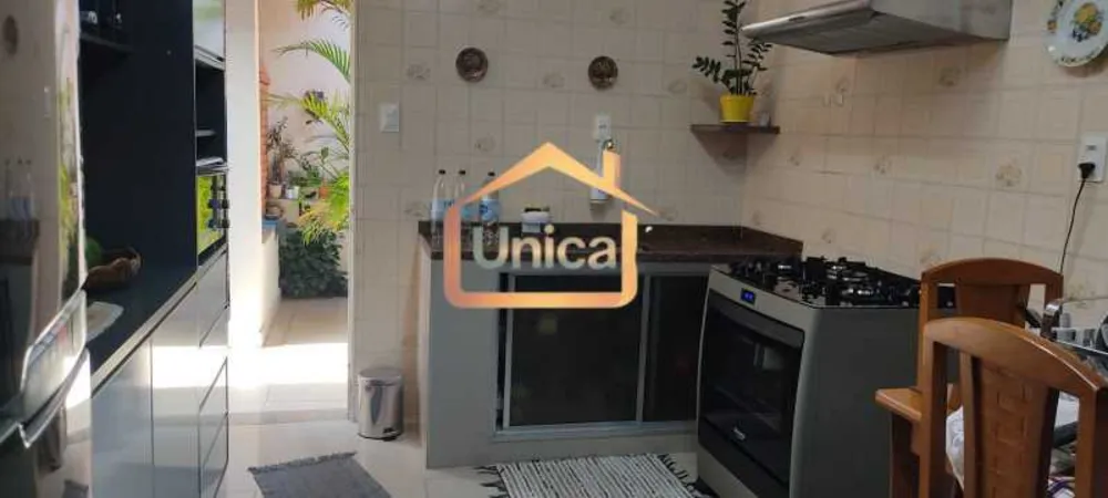 Casa, 3 quartos, 161 m² - Foto 2