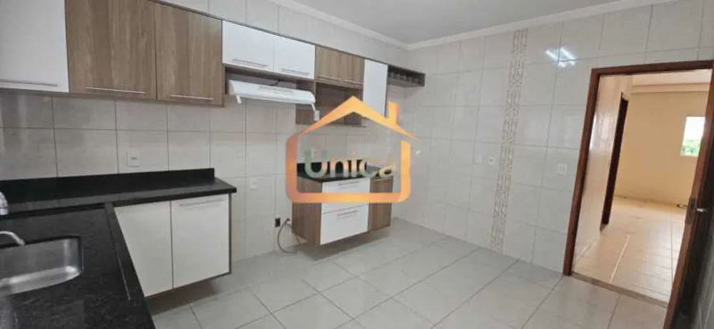 Casa, 4 quartos, 174 m² - Foto 3