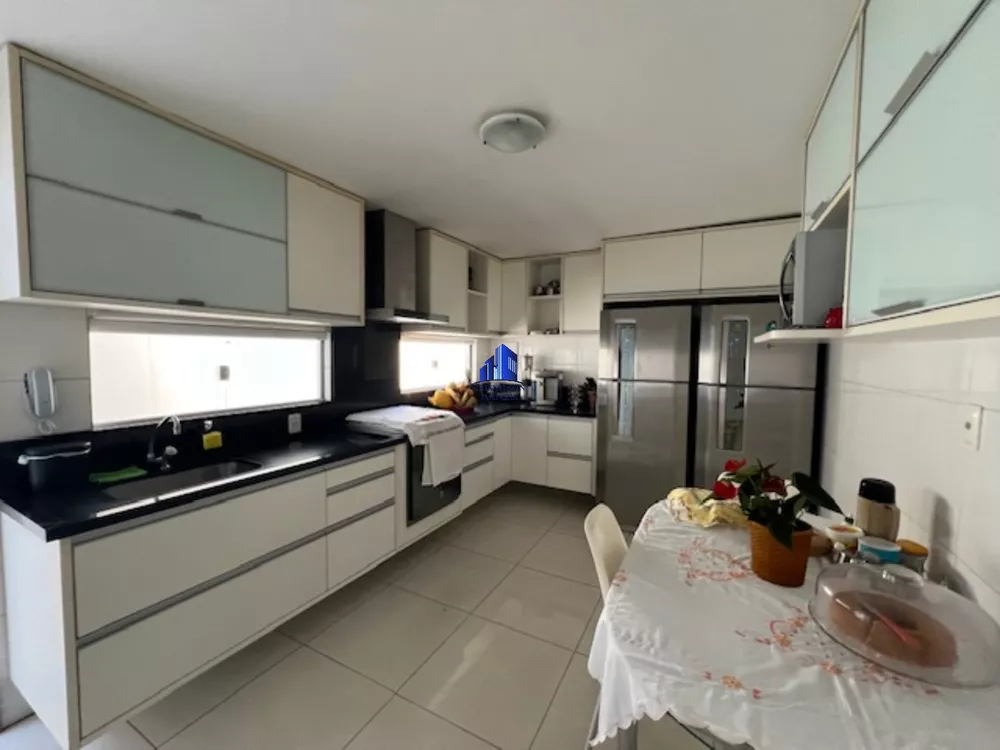 Casa à venda com 7 quartos, 370m² - Foto 16