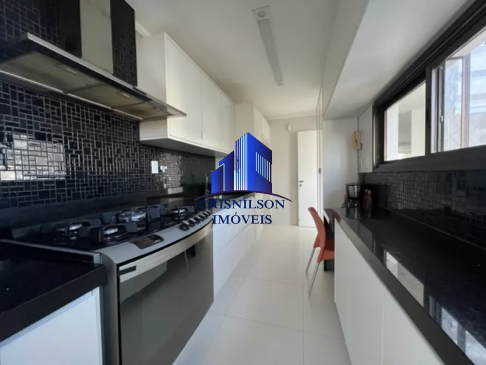 Apartamento à venda com 3 quartos, 137m² - Foto 2