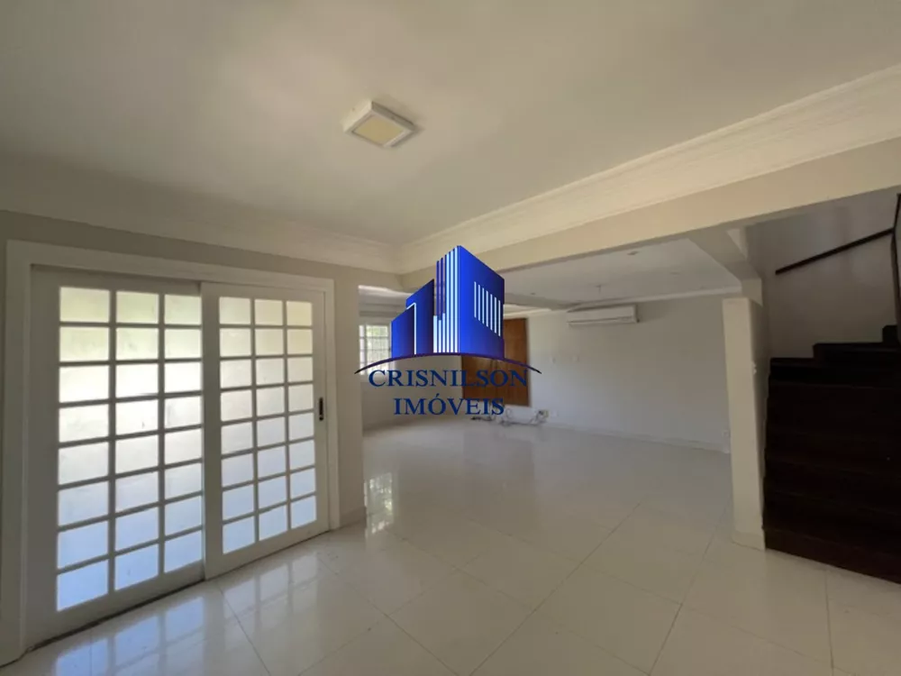 Casa de Condomínio à venda com 4 quartos, 205m² - Foto 3