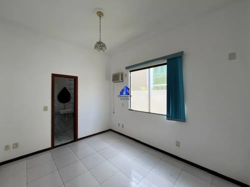 Casa de Condomínio à venda com 3 quartos, 198m² - Foto 5