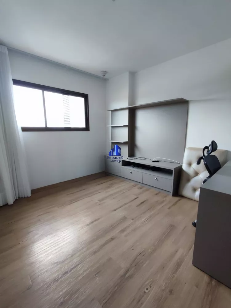 Apartamento à venda com 4 quartos, 242m² - Foto 8