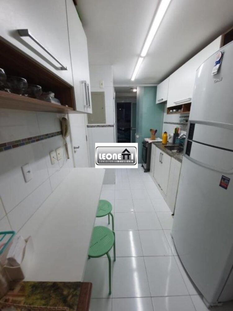 Apartamento à venda com 3 quartos, 100m² - Foto 12