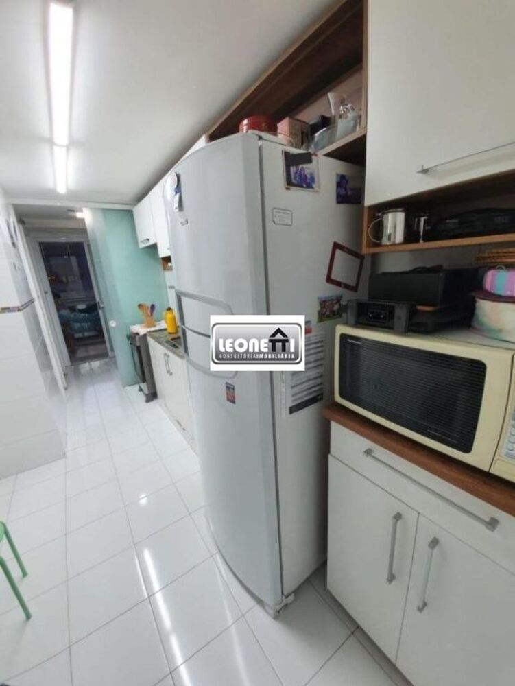 Apartamento à venda com 3 quartos, 100m² - Foto 9