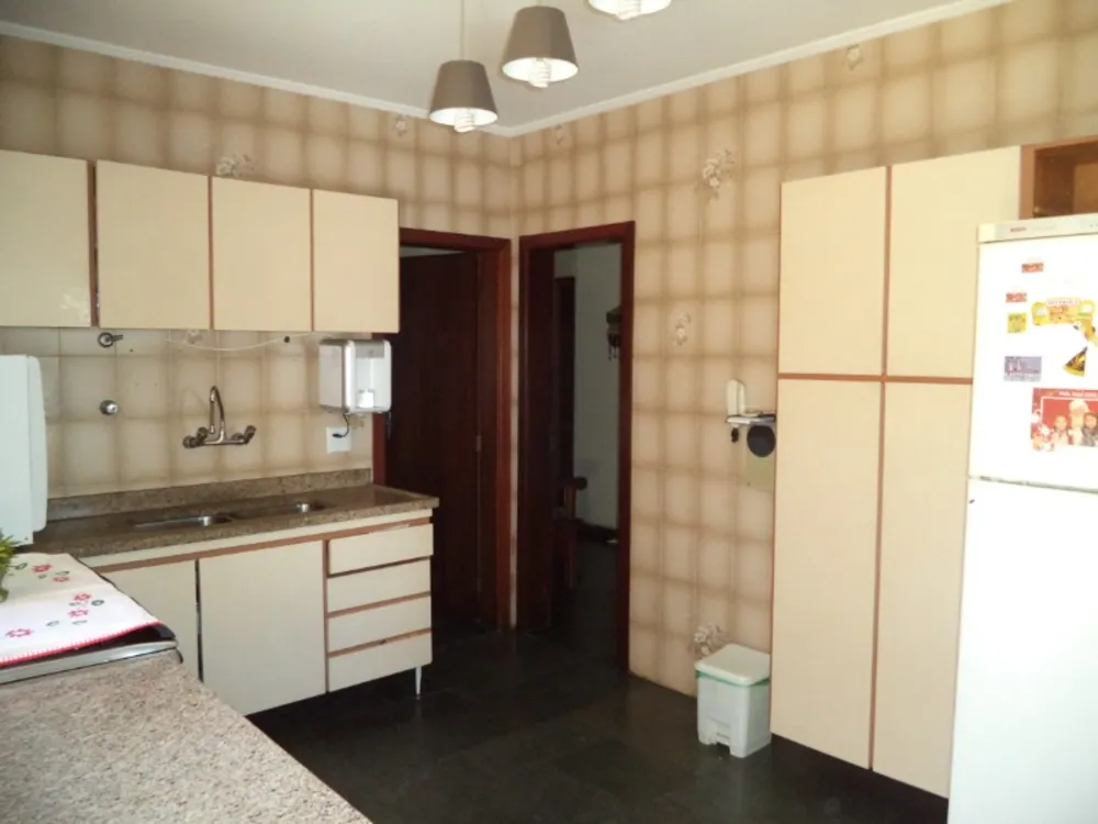 Sobrado, 4 quartos, 240 m² - Foto 2