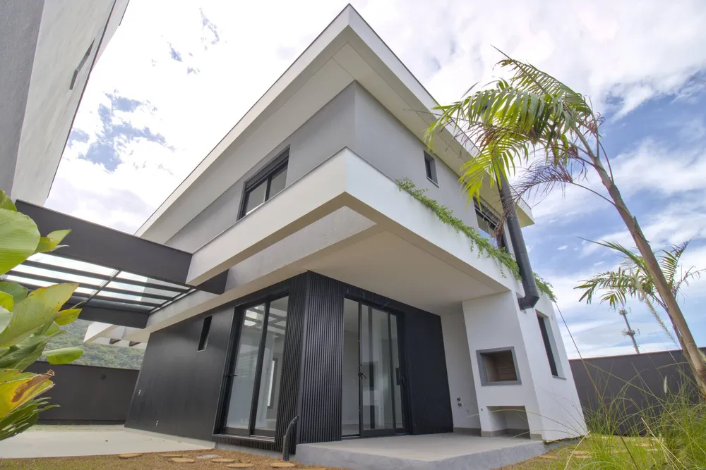 Casa, 3 quartos, 256 m² - Foto 1