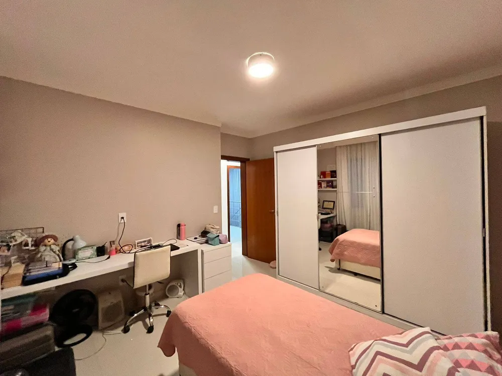 Casa, 4 quartos, 198 m² - Foto 3
