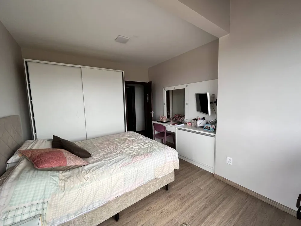 Casa, 4 quartos, 280 m² - Foto 12