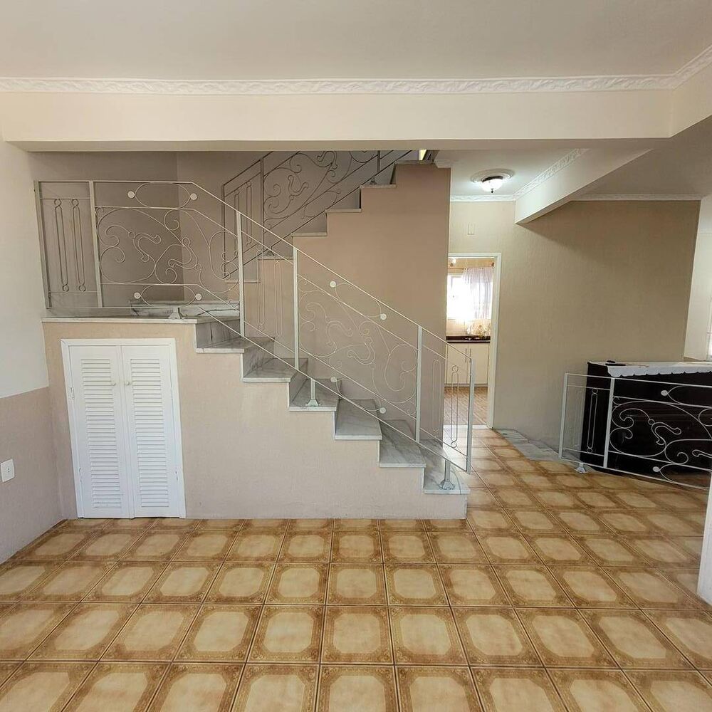 Casa, 5 quartos, 212 m² - Foto 3