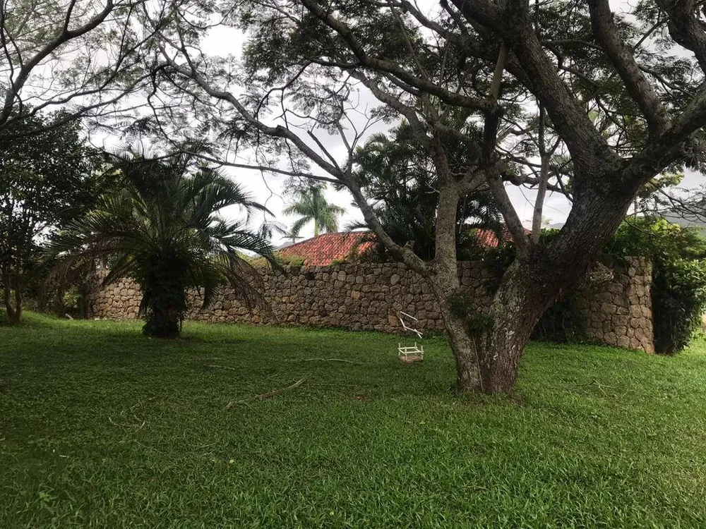 Casa, 4 quartos, 235 m² - Foto 1
