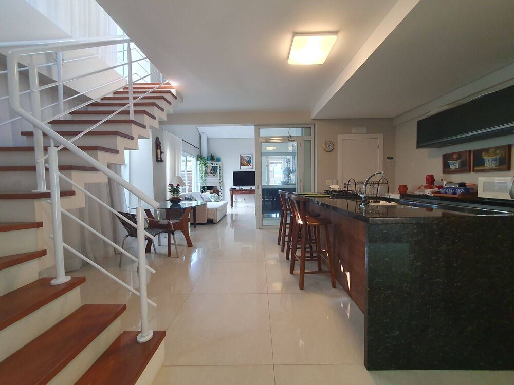 Casa, 2 quartos, 340 m² - Foto 1