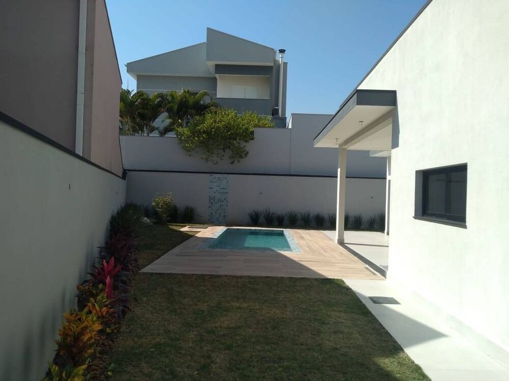 Casa, 3 quartos, 222 m² - Foto 1