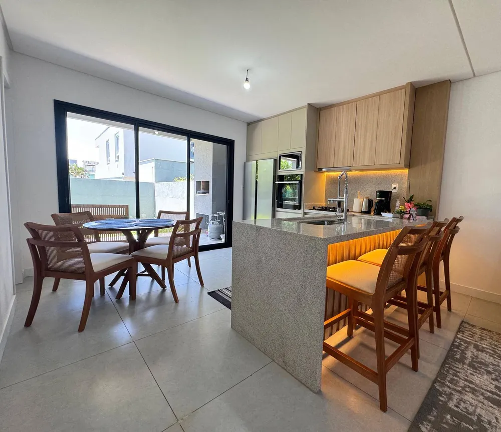 Casa, 3 quartos, 179 m² - Foto 2