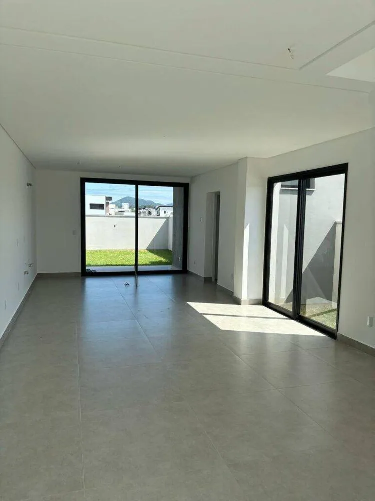Casa, 3 quartos, 157 m² - Foto 4