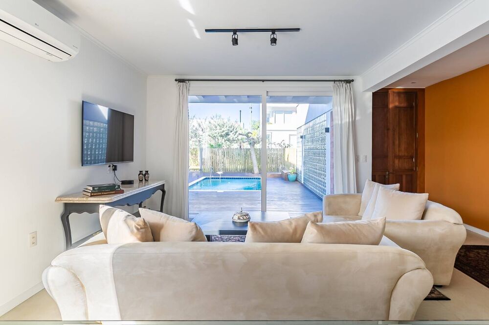 Casa à venda com 2 quartos, 276m² - Foto 1
