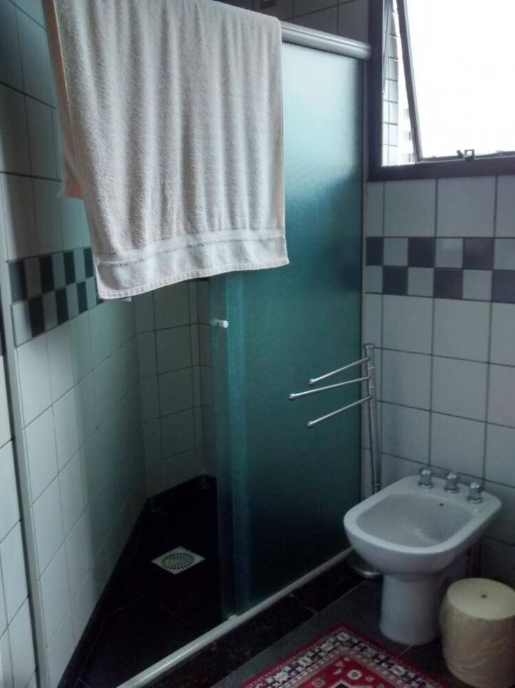Apartamento à venda com 3 quartos, 157m² - Foto 9