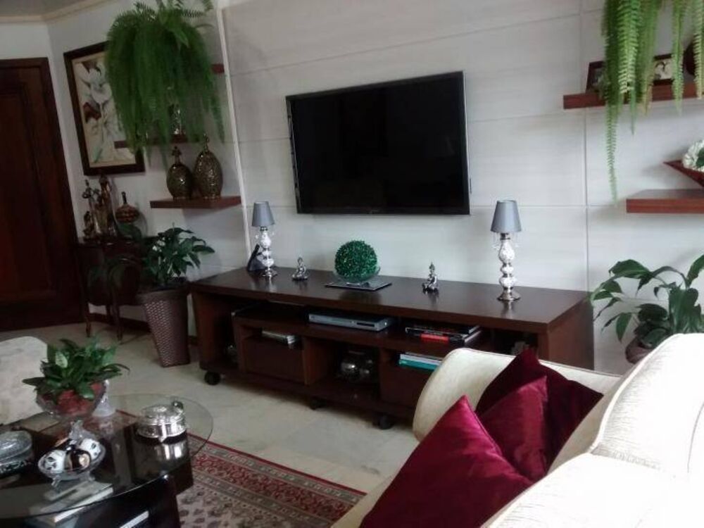 Apartamento à venda com 3 quartos, 157m² - Foto 2