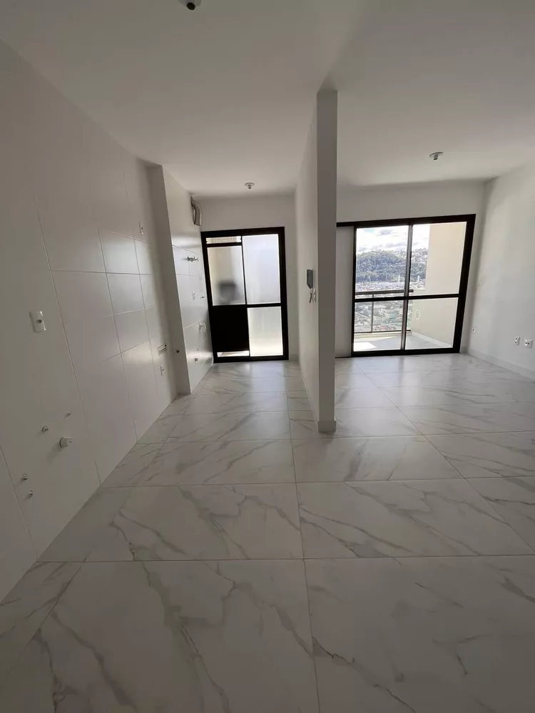 Apartamento à venda com 2 quartos, 80m² - Foto 4