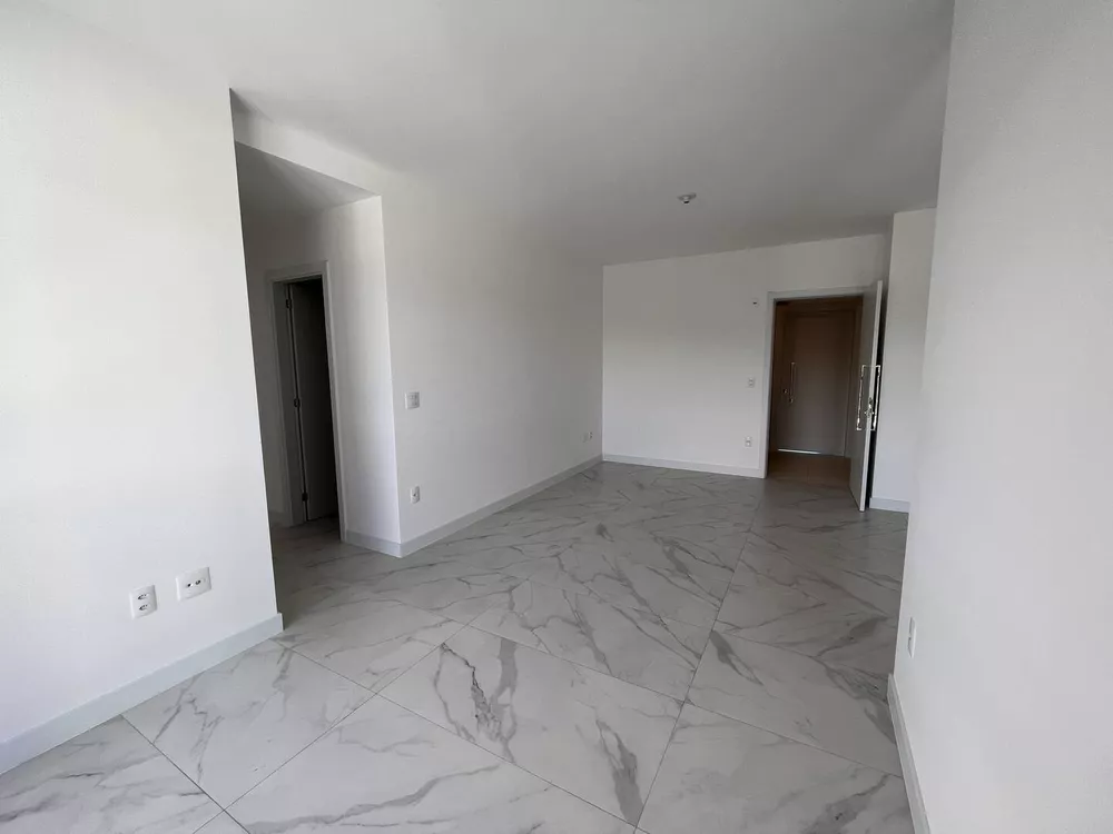 Apartamento à venda com 2 quartos, 80m² - Foto 5