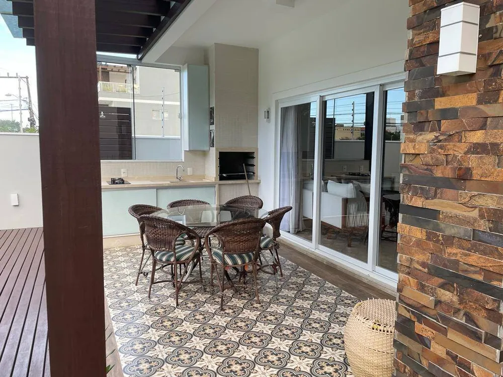 Casa, 3 quartos, 230 m² - Foto 3
