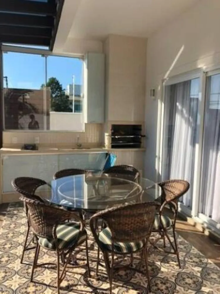 Casa, 3 quartos, 230 m² - Foto 4