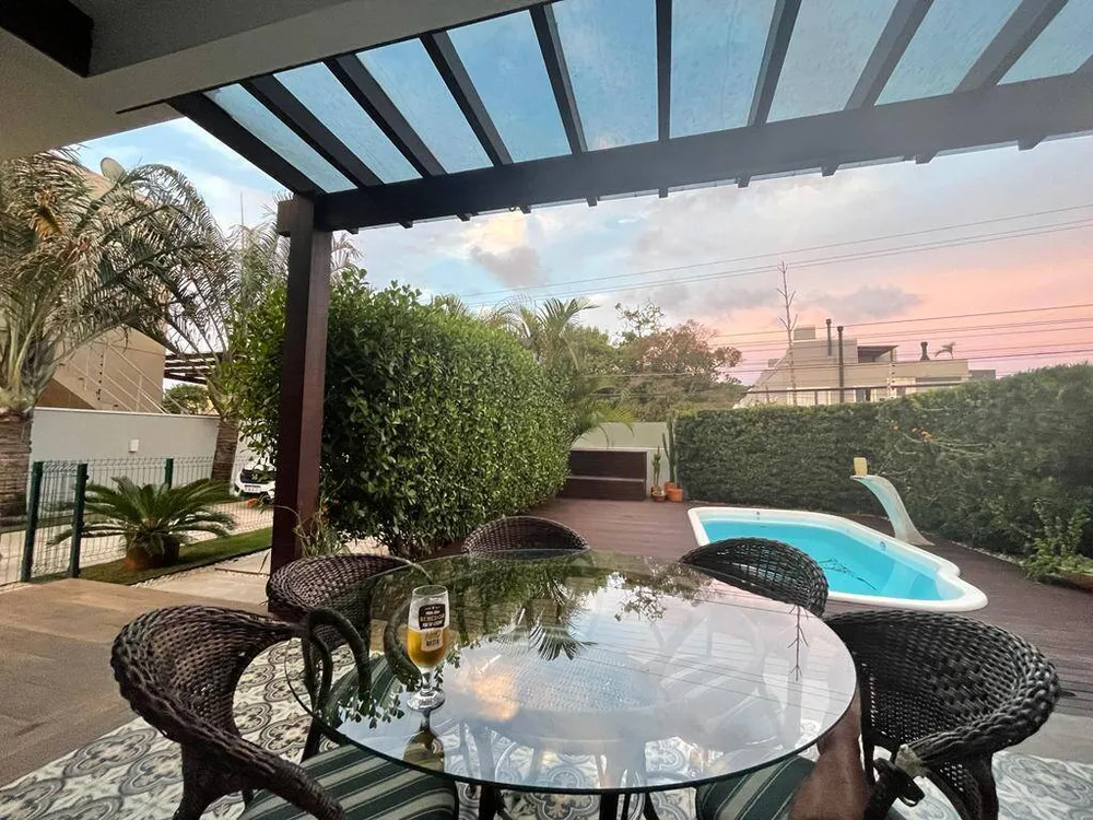 Casa, 3 quartos, 230 m² - Foto 1