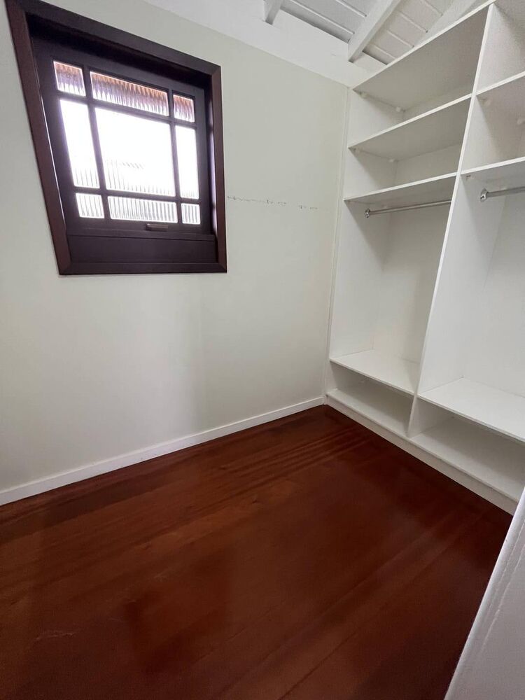 Casa, 4 quartos, 230 m² - Foto 2