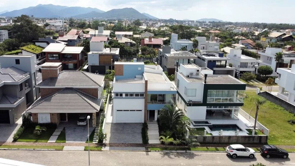 Casa à venda com 5 quartos, 363m² - Foto 4