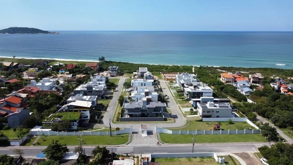 Casa à venda com 5 quartos, 363m² - Foto 1