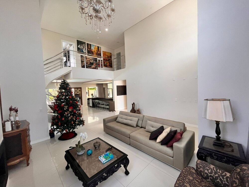 Casa à venda e temporada com 5 quartos, 436m² - Foto 1