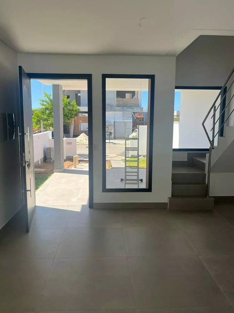 Casa à venda com 3 quartos, 157m² - Foto 5