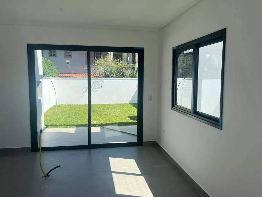 Casa à venda com 3 quartos, 157m² - Foto 4