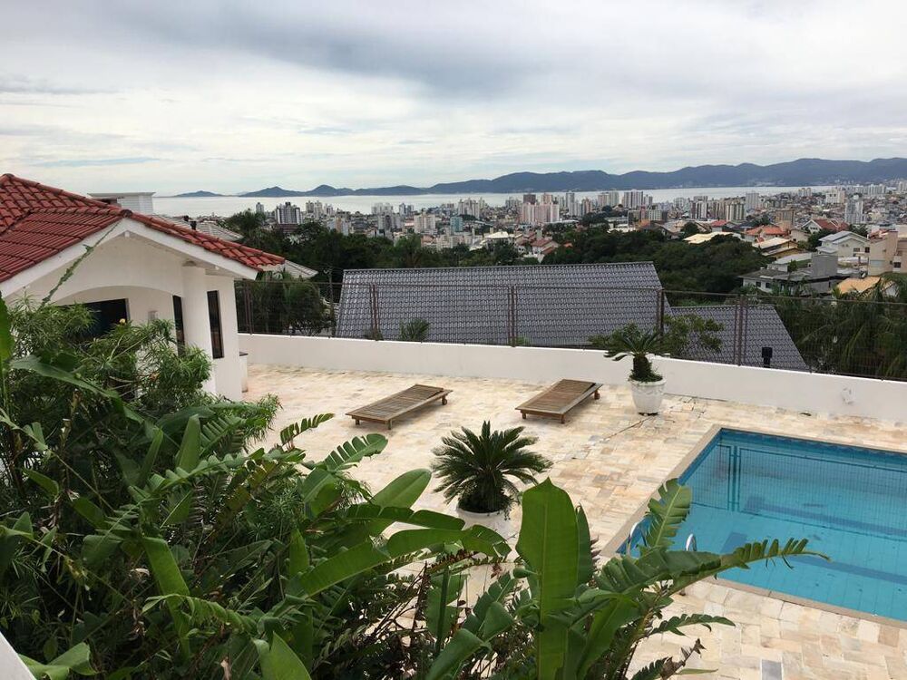 Casa, 4 quartos, 245 m² - Foto 2