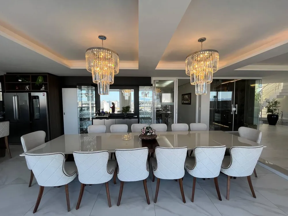 Casa, 4 quartos, 450 m² - Foto 1