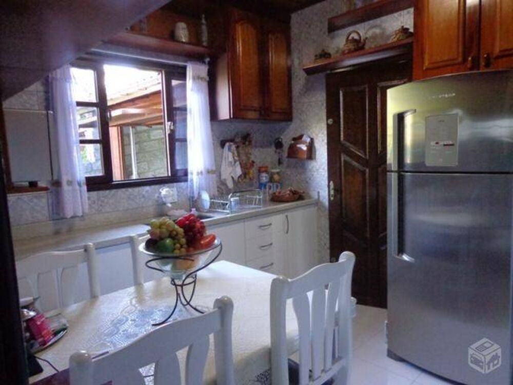 Casa à venda com 2 quartos, 148m² - Foto 3
