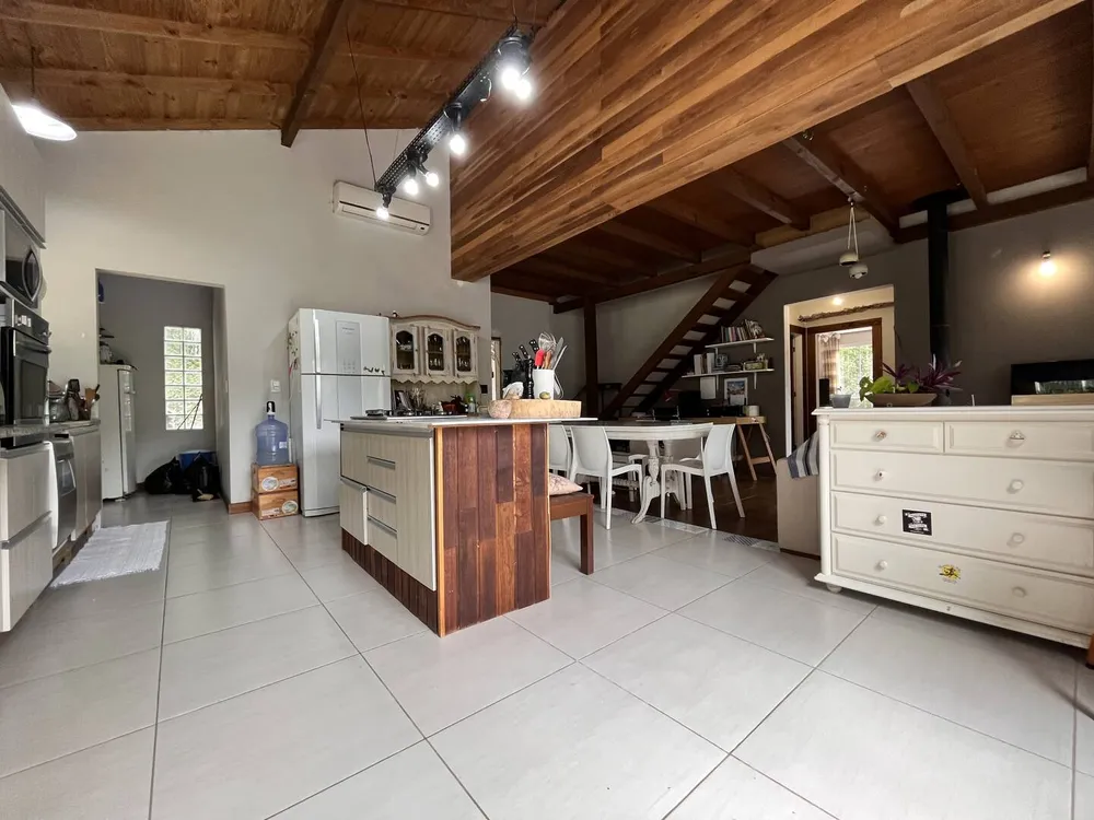 Casa, 3 quartos, 230 m² - Foto 6
