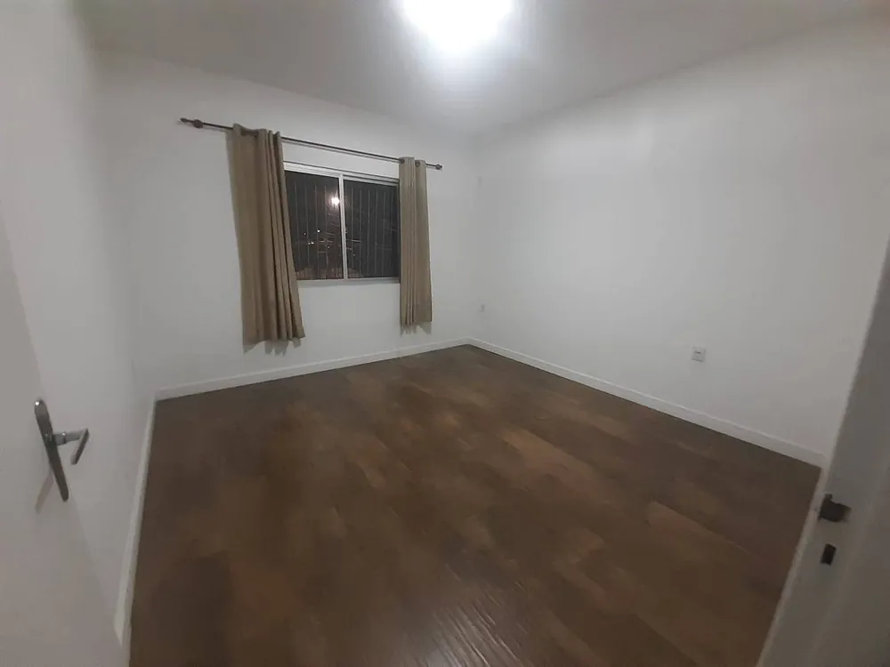 Casa, 5 quartos, 140 m² - Foto 4