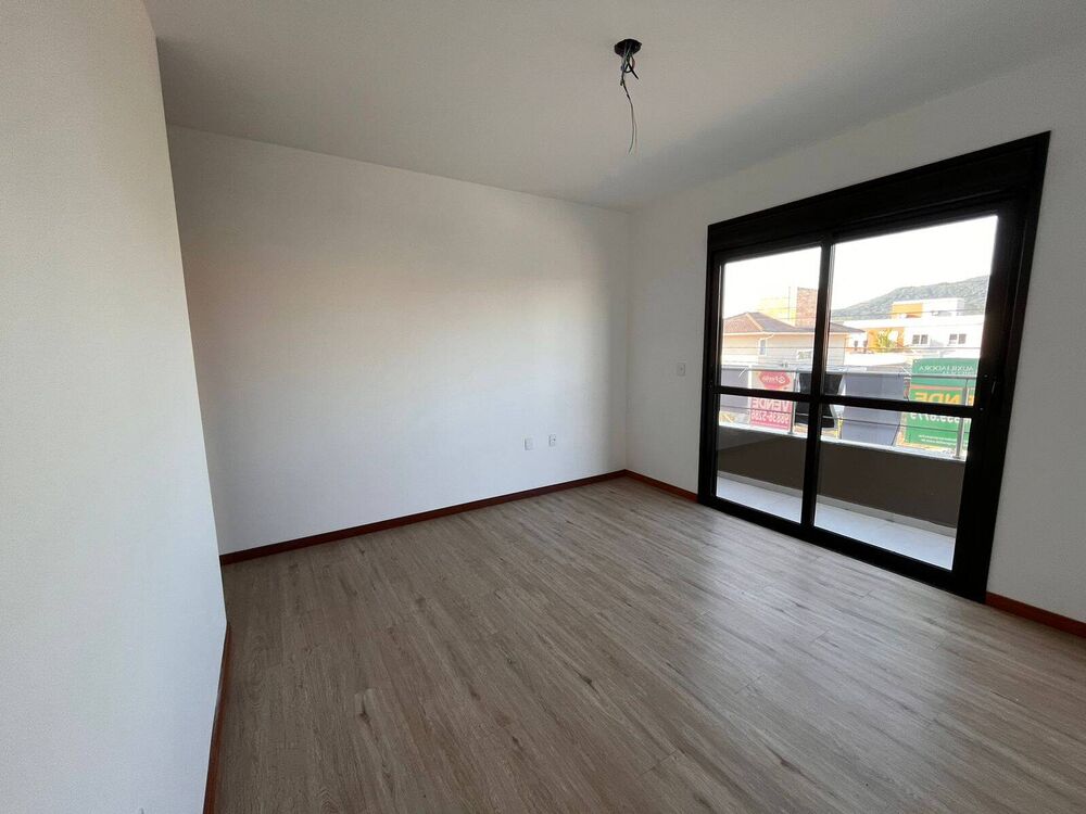 Casa à venda com 3 quartos, 166m² - Foto 3