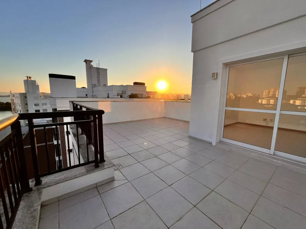 Apartamento, 3 quartos, 245 m² - Foto 1
