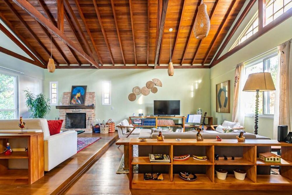 Casa à venda com 4 quartos, 360m² - Foto 1