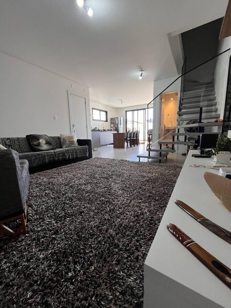 Casa à venda com 3 quartos, 140m² - Foto 1