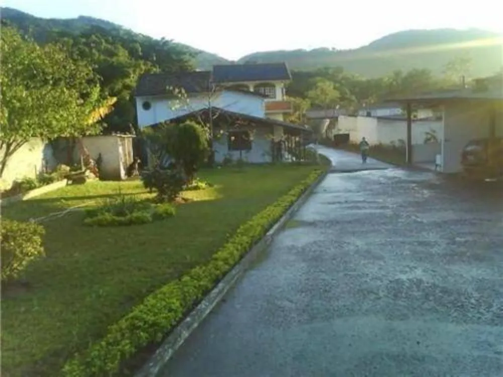 Casa, 6 quartos, 3718 m² - Foto 1