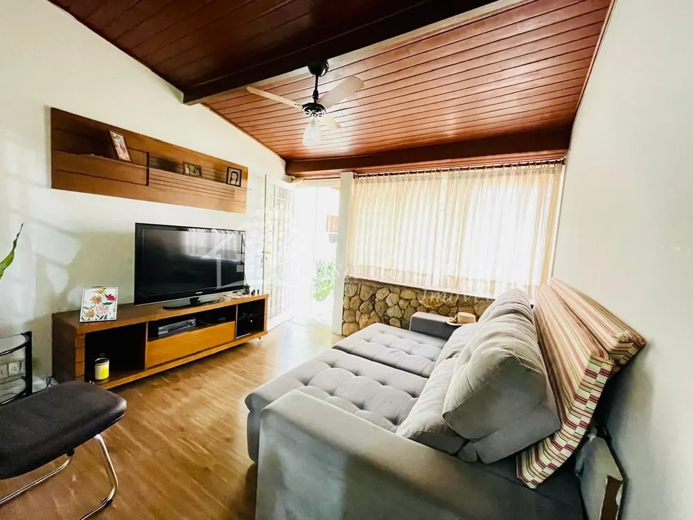 Casa, 3 quartos, 281 m² - Foto 2