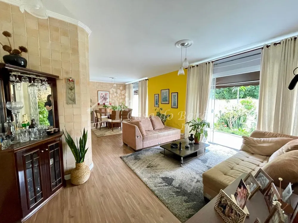 Casa, 3 quartos, 281 m² - Foto 1