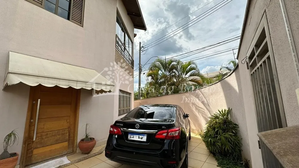 Casa, 3 quartos, 211 m² - Foto 2