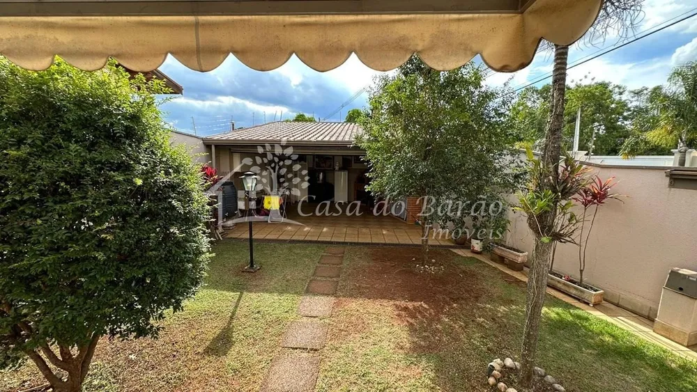 Casa, 3 quartos, 211 m² - Foto 1