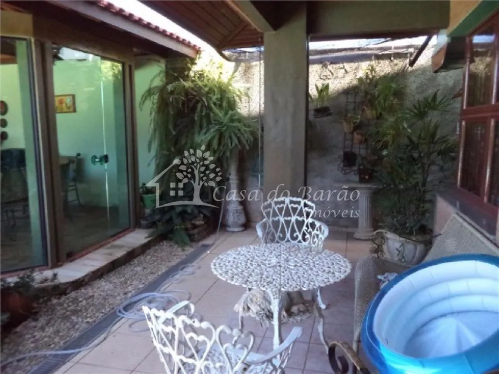 Casa, 4 quartos, 350 m² - Foto 1