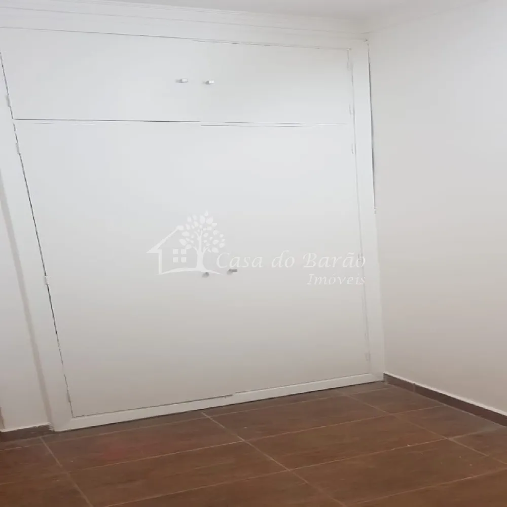 Casa, 7 quartos, 248 m² - Foto 1