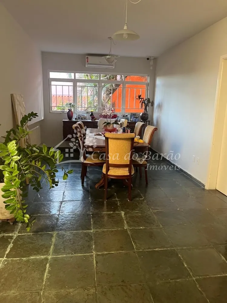 Casa, 4 quartos, 268 m² - Foto 1